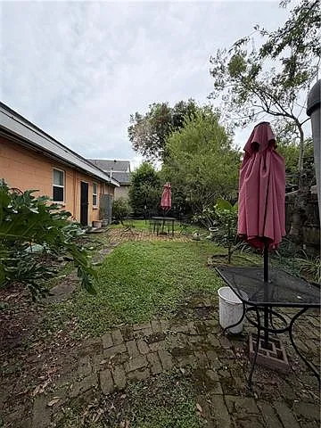 1 bed, 1.0 bath, 705 sqft, $1,300 — Photo 2