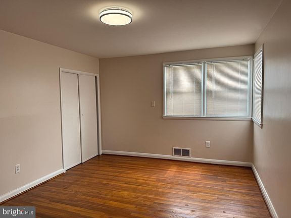 3rd image of 609 Wallerson Rd