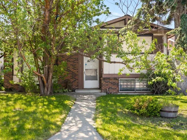 4739 N Rundlewood Rd NE, Calgary, AB T1Y 2N7