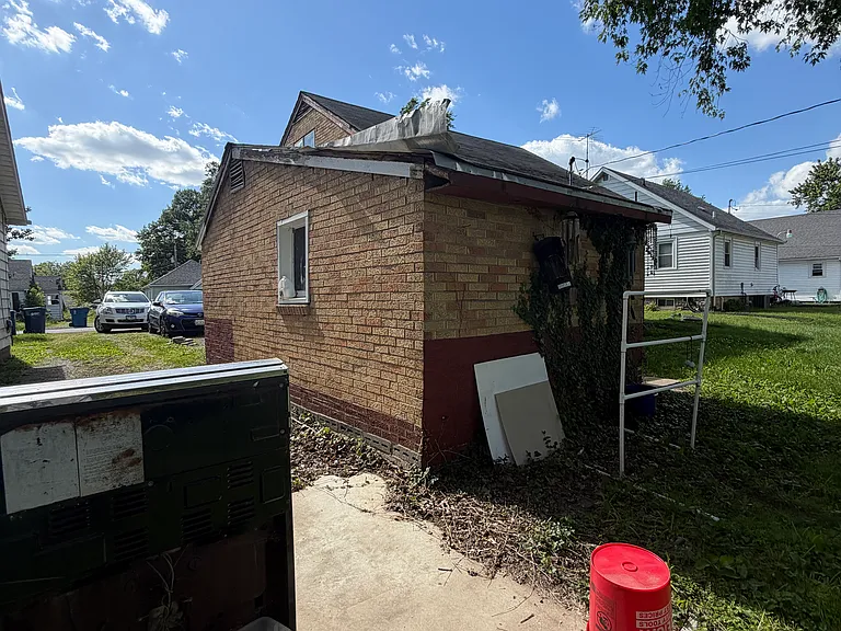 1004 S 25th St — Photo 8