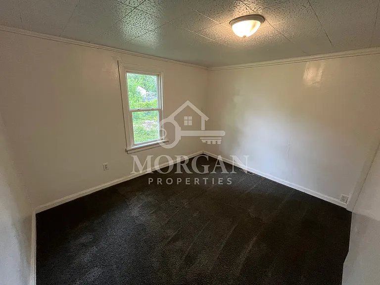 212 E Andover Ave — Photo 6