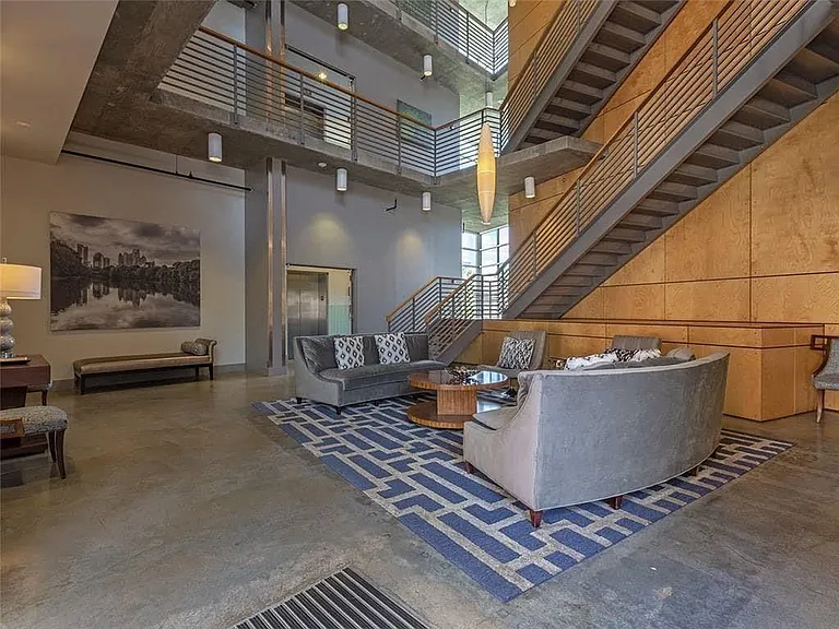 245 N Highland Ave NE #411 — Photo 24