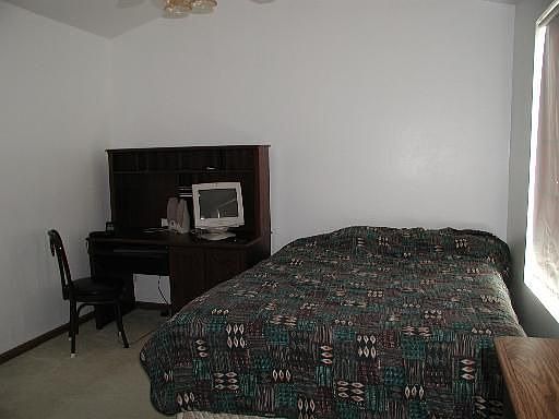 5th image of 504 E Victoria Cir