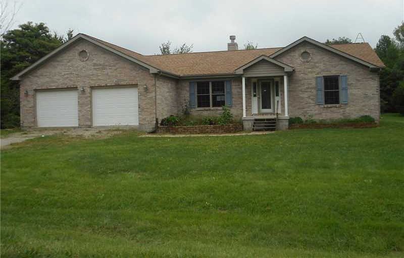 1st image of 4816 S Iroquois Dr