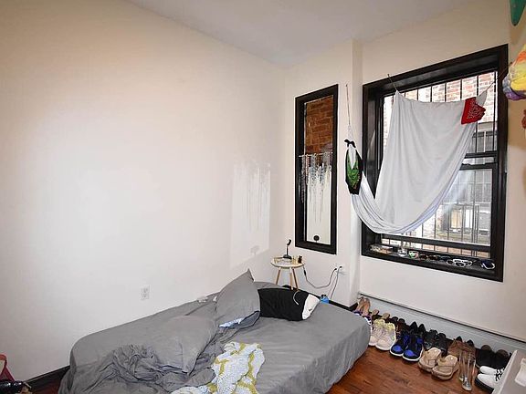 5th image of 319 Eldert St APT 2F
