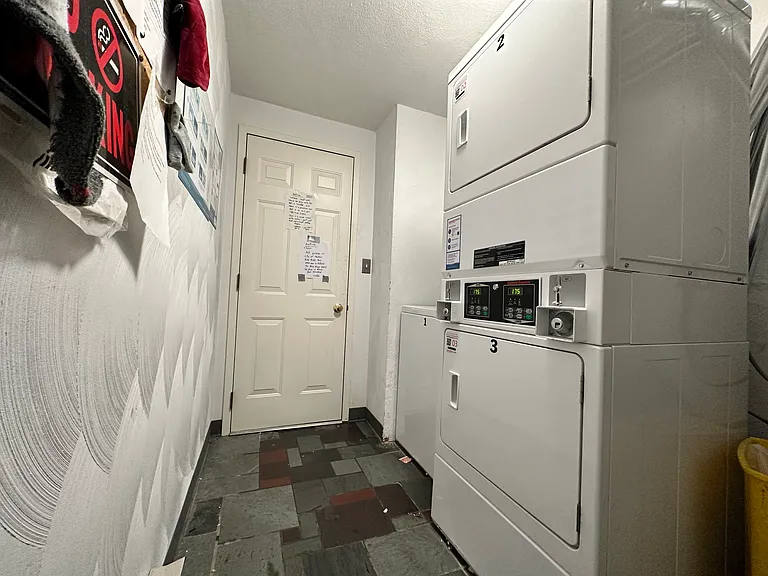 1 Maude St #11 — Photo 8