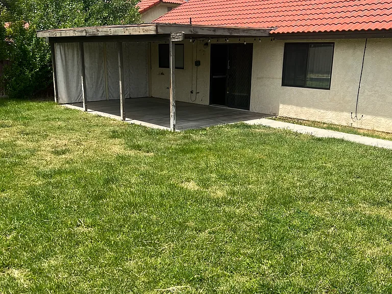 2716 W Avenue K4 — Photo 3