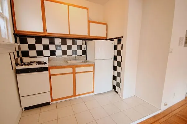 Rented by Highline Residential | media 10