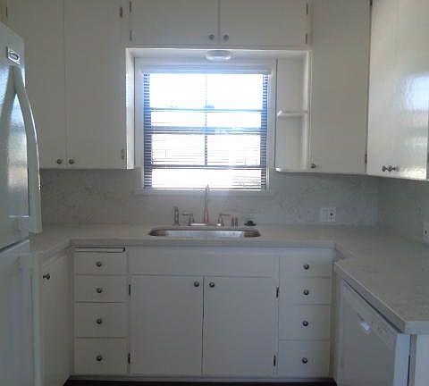 3rd image of 220 Park Ave APT 5