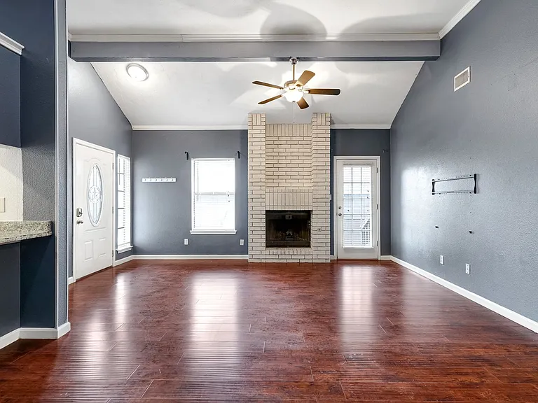 8615 Timber Ldg — Photo 5