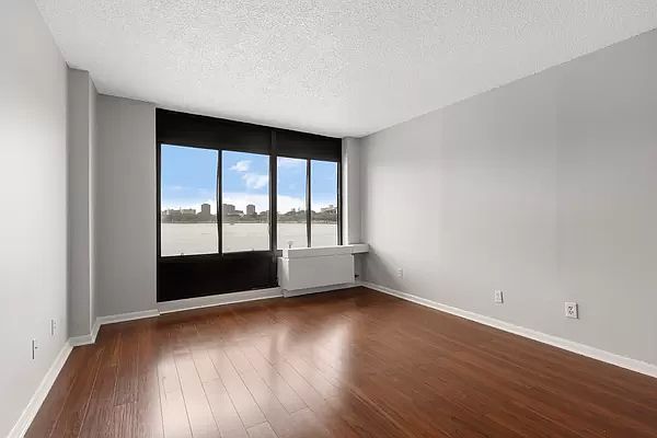 1st image of 25-40 Shore Blvd #1S