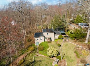 10 Mountain Trl, East Hampton, CT 06424