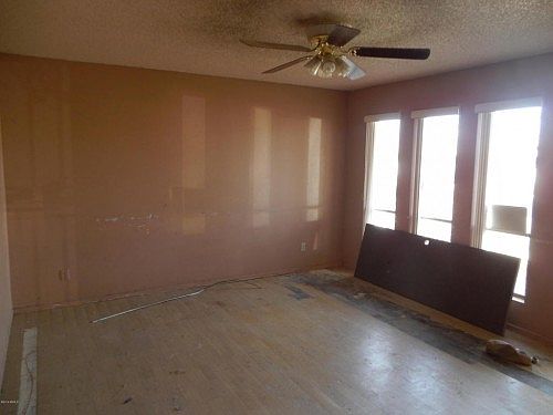 4th image of 8023 E Juanita Ave