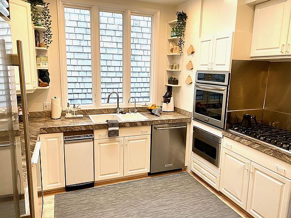 3rd image of 205 West St #1