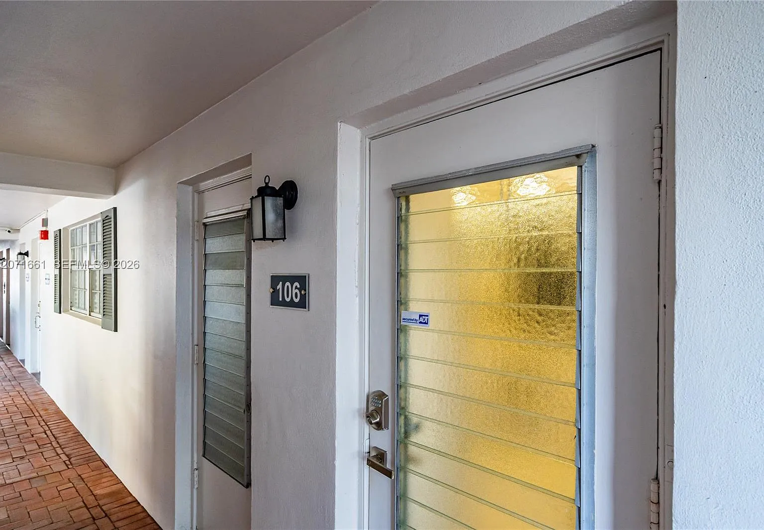 2 bed, 2.0 bath, 1050 sqft, $2,200 — Photo 3