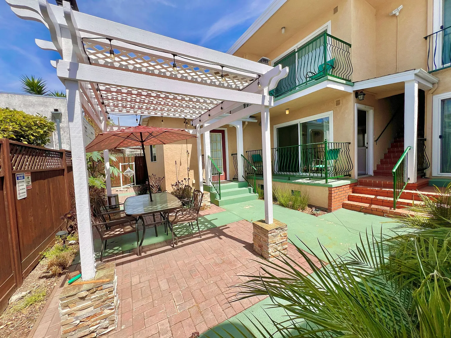 2 bed, 800 sqft, $2,695 — Photo 1