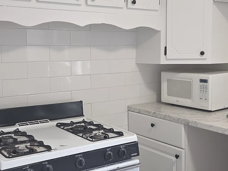 426 Poplar St #2 — Photo 2