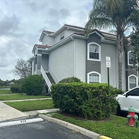 13929 Fairway Island Dr #821 — Photo 1