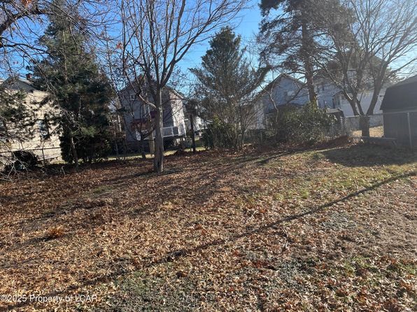 265 Lawrence St, Edwardsville, PA 18704