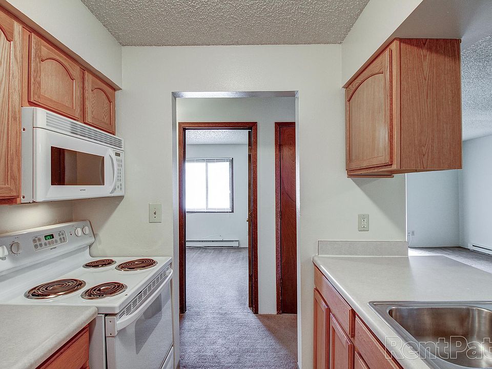Briarwood Grand Apartments 2132 Grand Ave West Des Moines IA Zillow