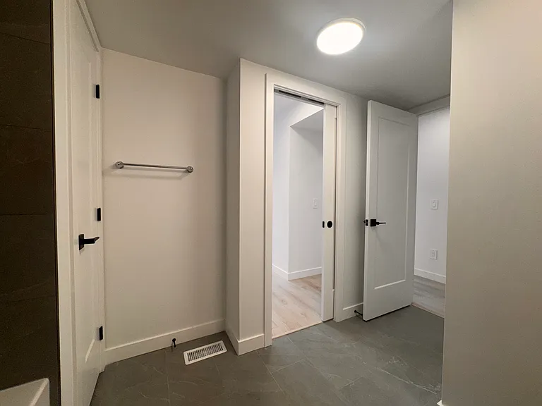 31 Mill St #12 — Photo 16