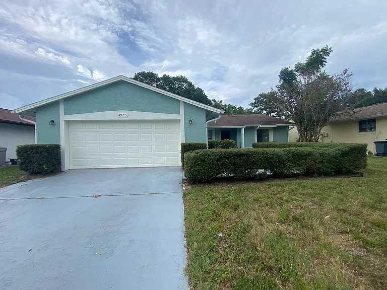 4925 Lindsay Ct — Photo 10