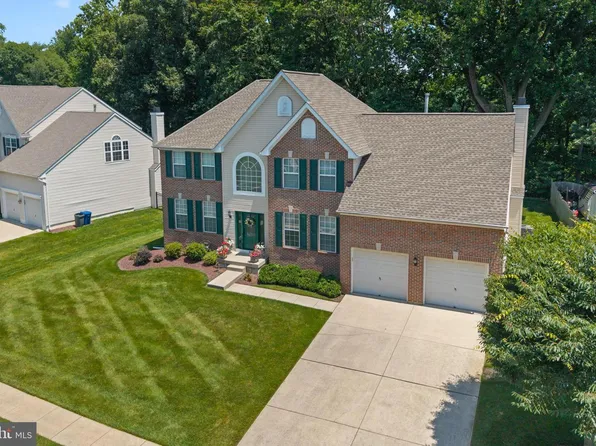 51 Creekwood Dr, Bordentown, NJ 08505