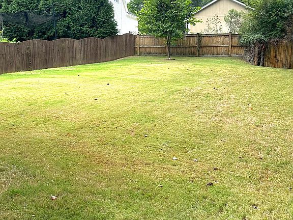 4th image of 308 Liberty Rose Dr