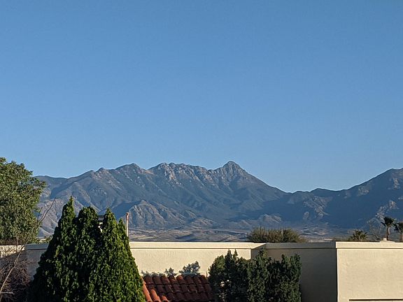 4th image of 946 W Camino Guarina