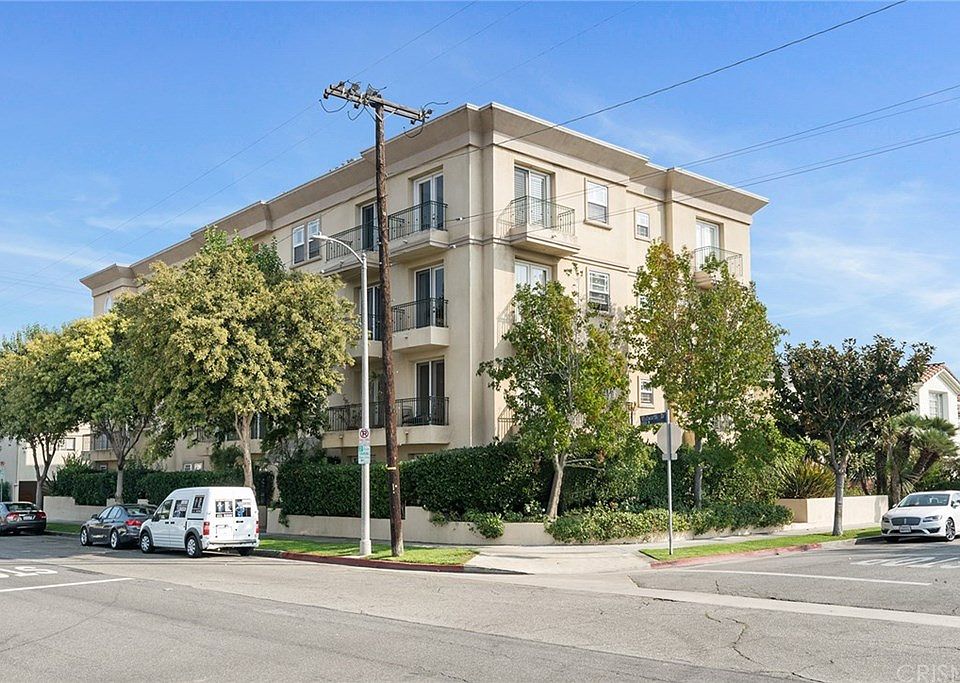 1st image of 1100 S Clark Dr APT 401