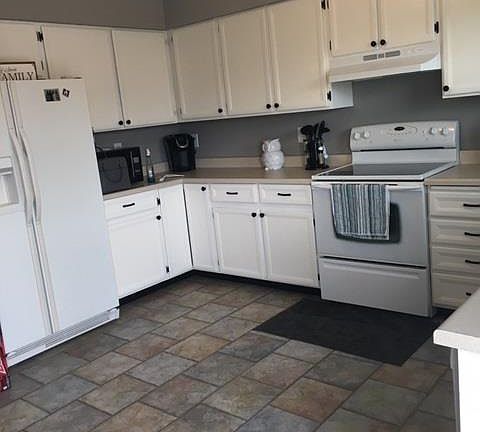 4th image of 105 College Ct APT C