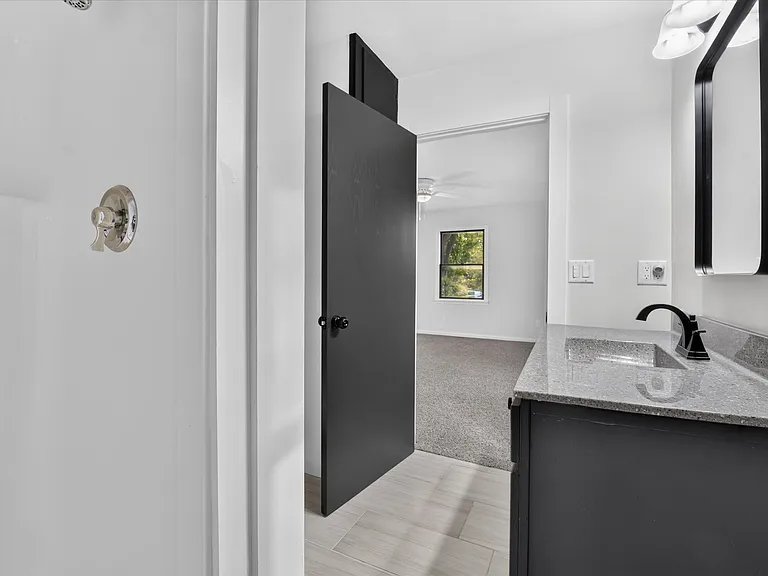 611 Greenfield Dr — Photo 24