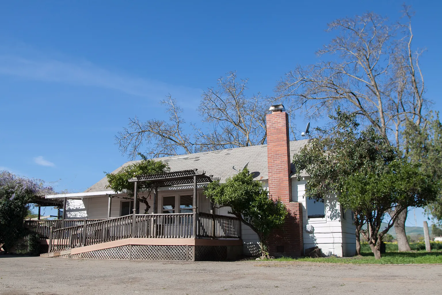 342 Poppy Ave photo 1