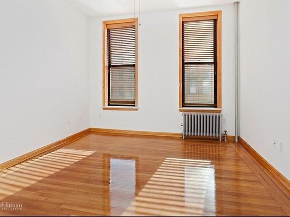 3rd image of 93 Greenpoint Ave APT 2R