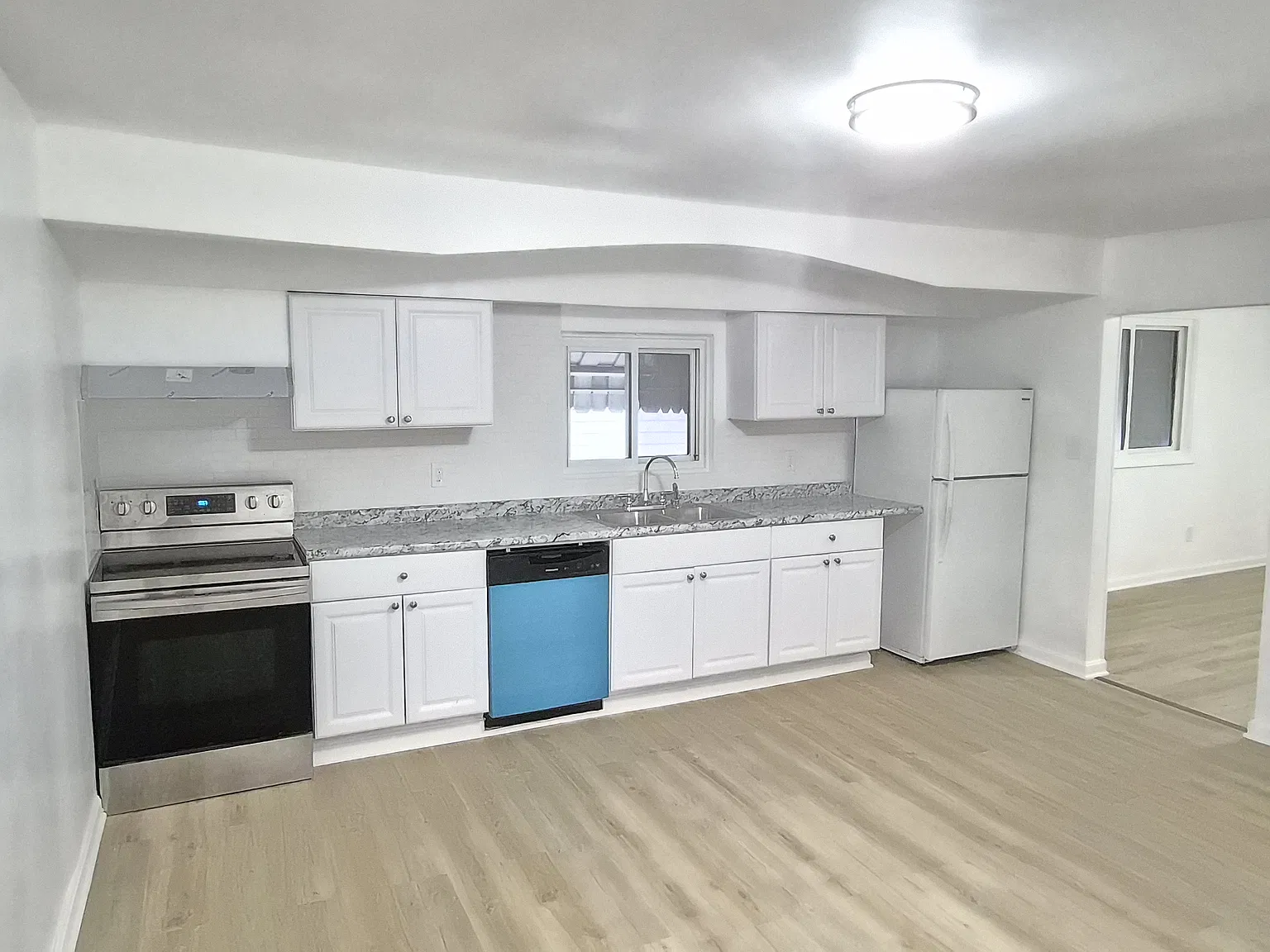 4 bed, 2200 sqft, $1,450 — Photo 1