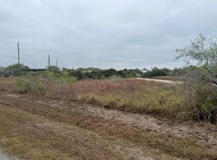 186 Dolphin Dr, Rockport, TX 78382
