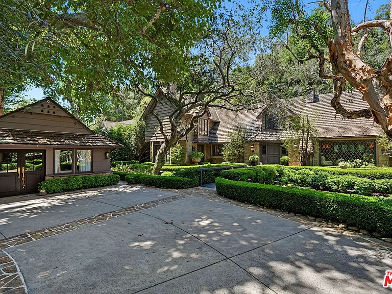 575 N Beverly Glen Blvd — Photo 4