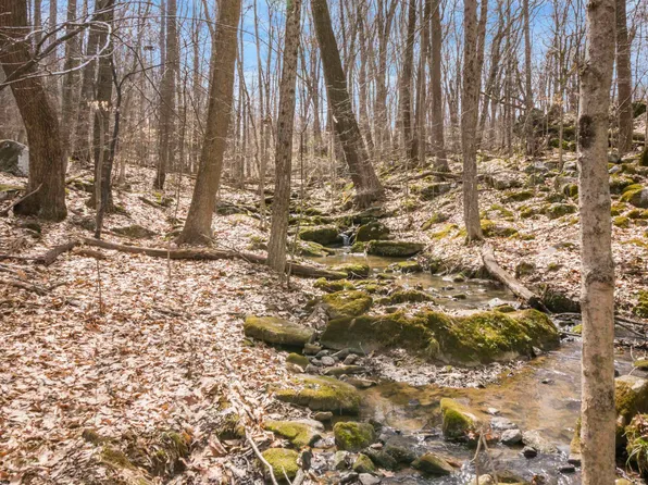 413 Brindle Ln, Morgantown, WV 26508