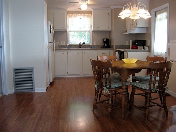 Kitchen/Dining