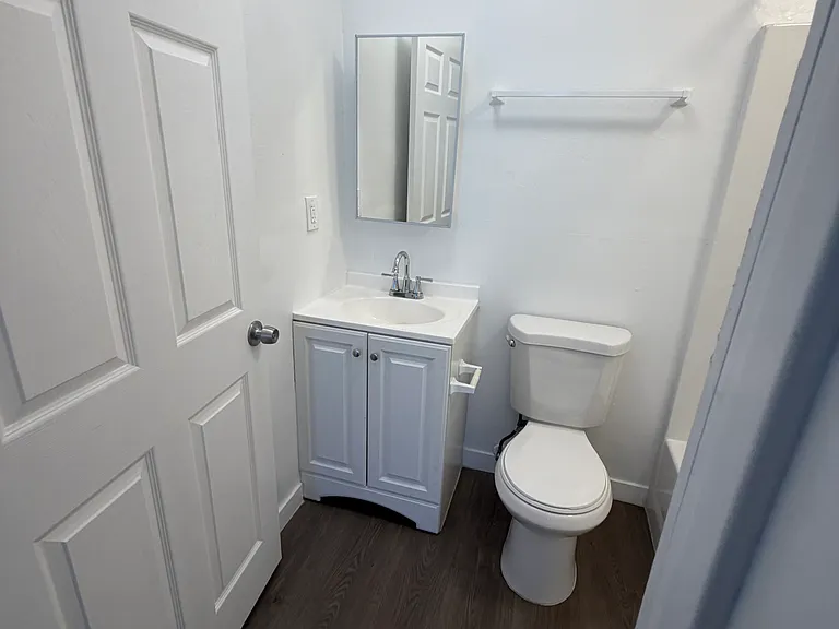 1820 W 11th St #2 — Photo 7