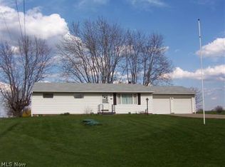 4516 Foster Dr NE, Louisville, OH 44641