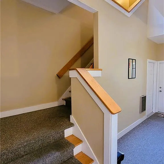 9 1/2 Narragansett Ave #3 — Photo 28