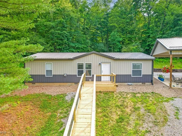 18644 McDonald Rd, Frazeysburg, OH 43822