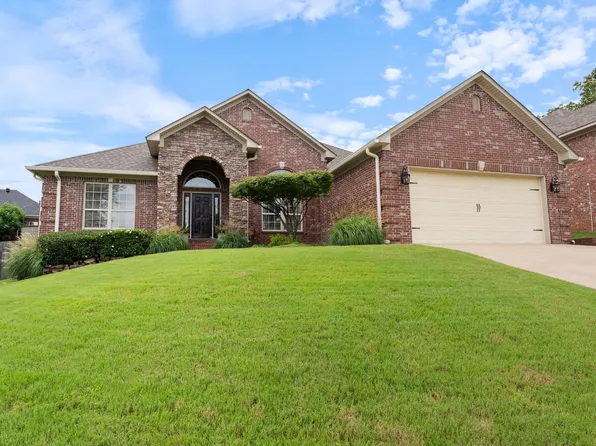 144 Summit Valley Cir, Maumelle, AR 72113