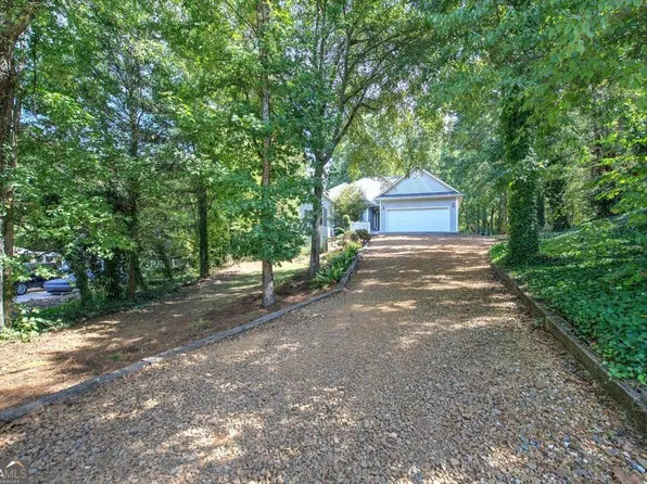 15 Willow Wood Ln, Cartersville, GA 30120