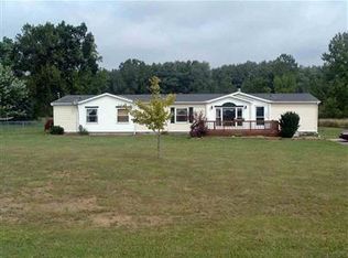 7211 E Vienna Rd, Otisville, MI 48463