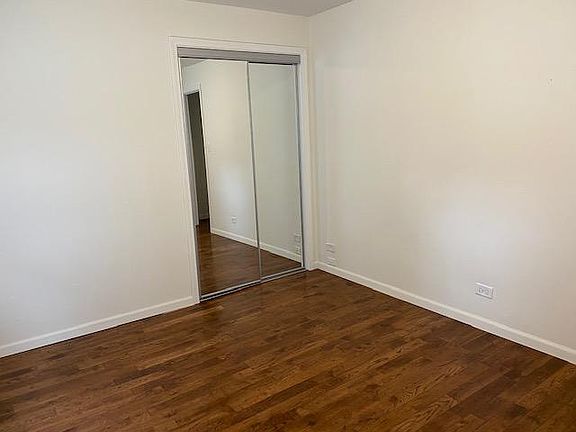 4th image of 121 N Oakwood Ave Unit 1