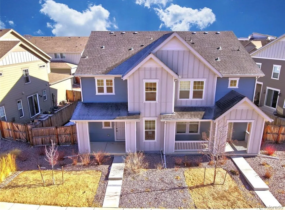Building Photo - 16569 W Vallejo Pl