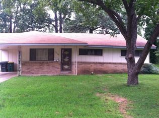 6812 Juniper Rd, Little Rock, AR 72209