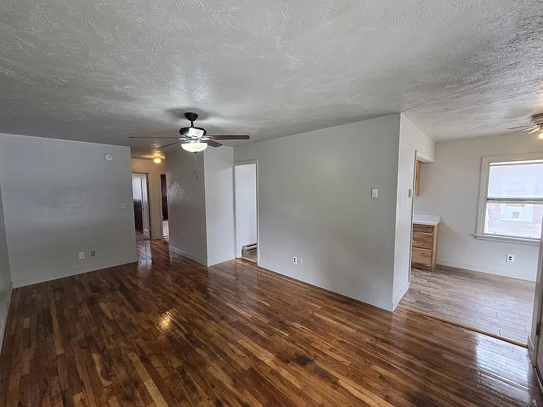 2 bed, 1.0 bath, 850 sqft, $1,099 — Photo 4